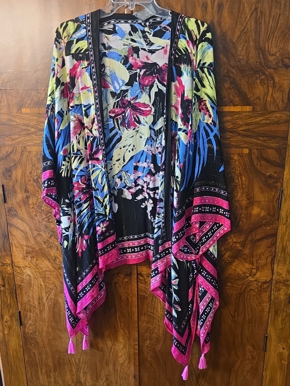 NWT Vince Camuto Tassel Kimono